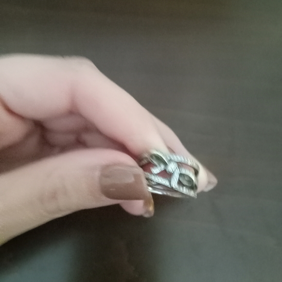 Pandora Silver Triple Band Bow Ring with Clear Stones - Picture 3 of 3